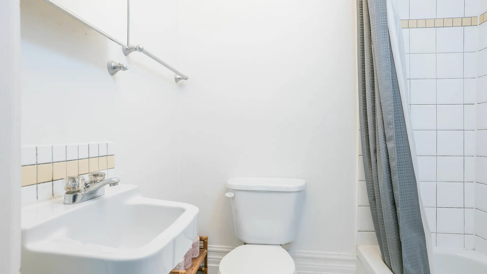 Chic Studio In Milton Park By Sonder Montréal